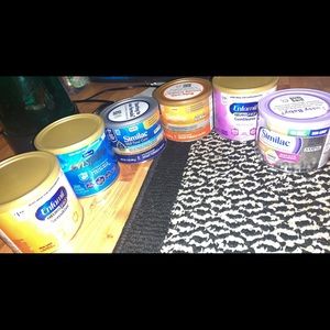 Mommas in need!! Just pay shipping and the $3 Poshmark requires